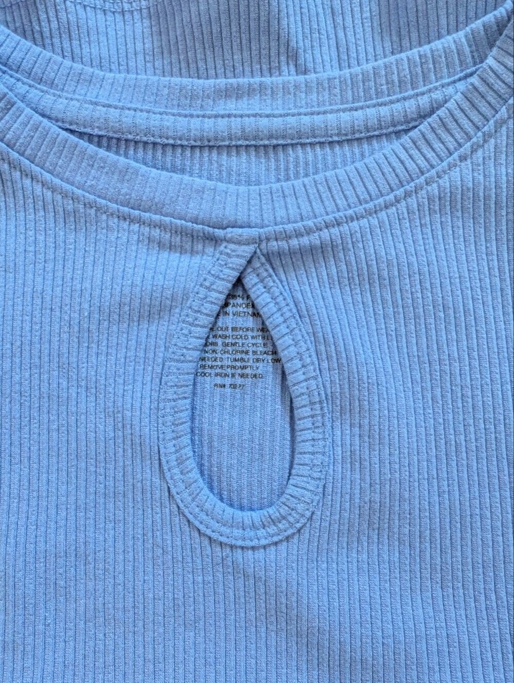 SO Ribbed Keyhole Top - Picture 3 of 6